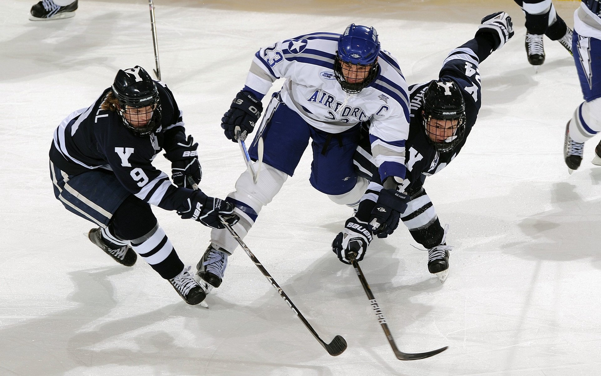 九游娱乐网页版-大师讲堂：台球技巧的奥秘揭秘，台球技术讲解